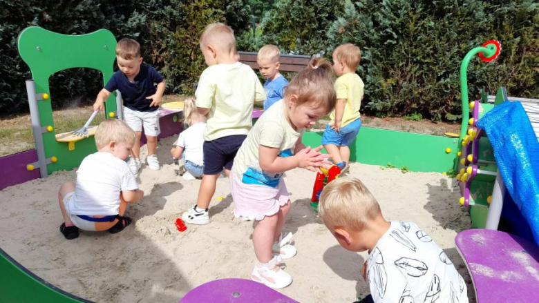 Wakacje w żłobku w Ciepłowodach. Nie brakuje zabawy i ciekawych przygód