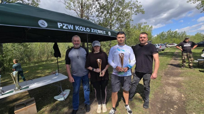 Wędkarska rywalizacja nad Kozielnem. 12 drużyn walczyło o zwycięstwo