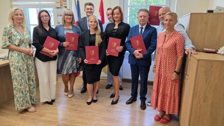 Kolejni nauczyciele szkół Powiatu Ząbkowickiego z awansem zawodowym