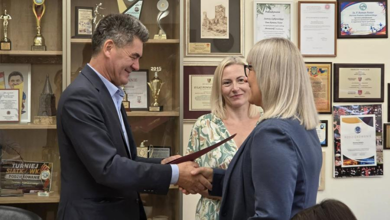 Kolejni nauczyciele szkół Powiatu Ząbkowickiego z awansem zawodowym