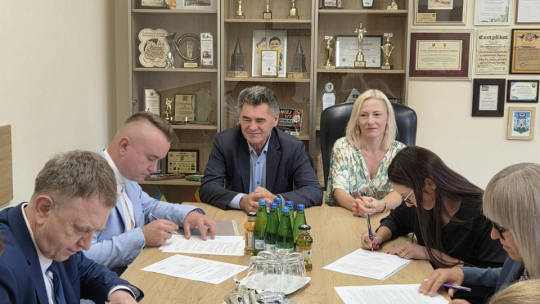 Kolejni nauczyciele szkół Powiatu Ząbkowickiego z awansem zawodowym