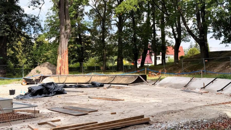 Skatepark za blisko 2,6 mln zł powstaje w Ziębicach. Ma być gotowy jeszcze w tym roku