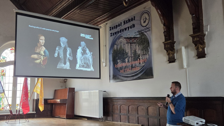 Nauka, eksperymenty i odkrycia. Rozpoczął się 29. Dolnośląski Festiwal Nauki w Ząbkowicach Śląskich