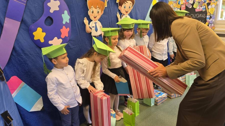 Pasowanie na Starszaka w Przedszkolu Publicznym „Zielona Dolina” w Mąkolnie