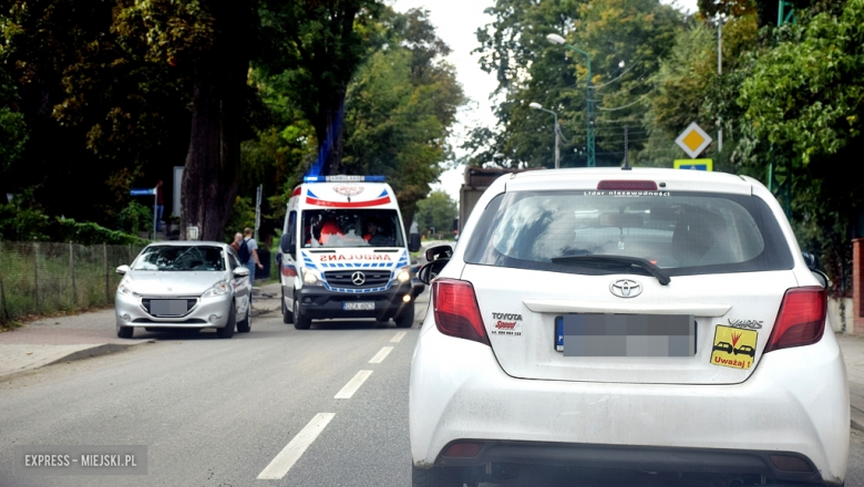 Na ul. Bohaterów Getta w Ząbkowicach Śląskich doszło do potrącenia dwóch kobiet przechodzących przez przejście dla pieszych