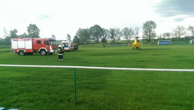 Helikopter LPR interweniował w Ożarach. Zabrał poszkodowanego z wypadku