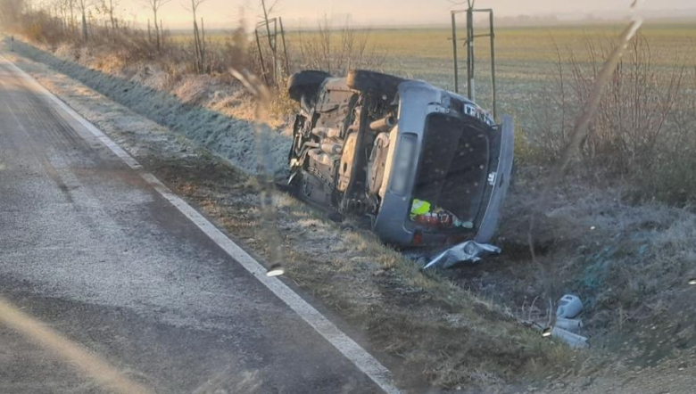 Dwie poranne kolizje na drodze wojewódzkiej nr 382 w Strąkowej