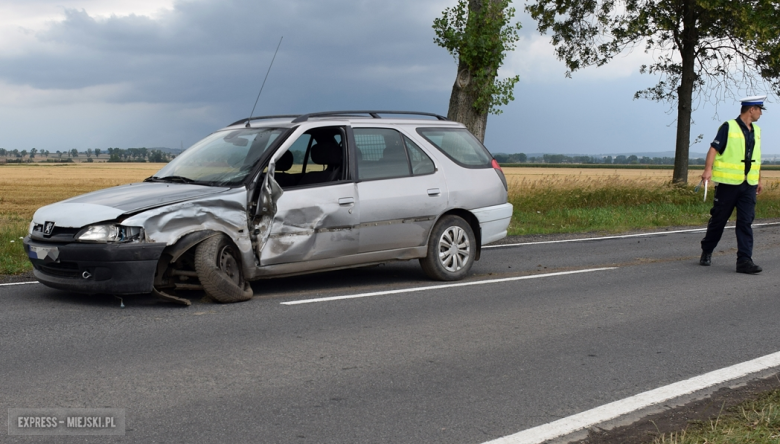 Zderzenie dwóch osobówek między Stoszowicami a Ząbkowicami Śląskimi