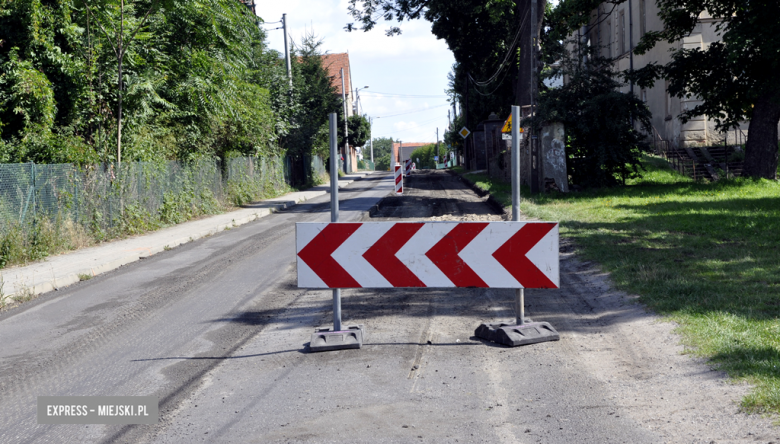 Rozpoczęto remont drogi w Bobolicach
