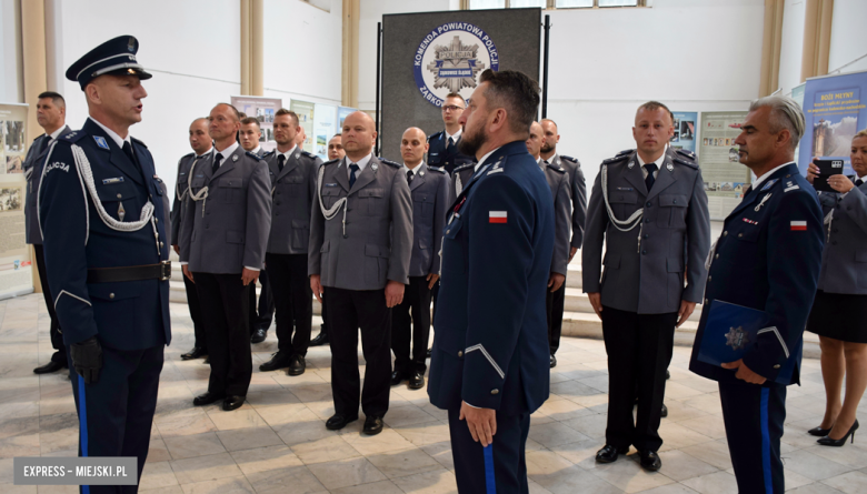 Powiatowe Święto Policji. Funkcjonariusze otrzymali awanse