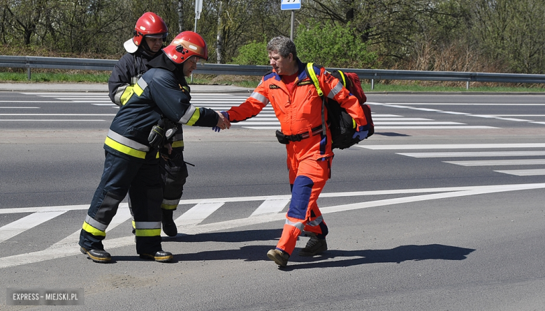 Zderzenie dwóch osobówek na skrzyżowaniu krajowej ósemki z ul. Legnicką