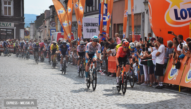 81. Tour de Pologne. Kolarze przejechali przez ząbkowicki rynek