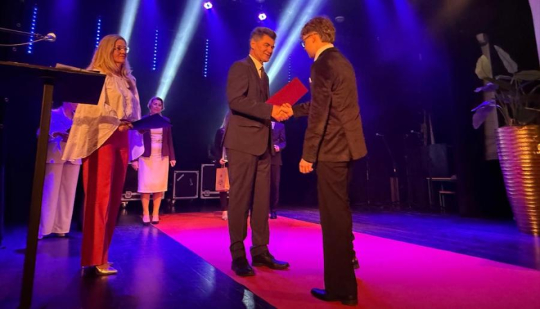 	Zakończenie roku szkolnego maturzystów. Najlepsi uczniowie otrzymali nagrody finansowe