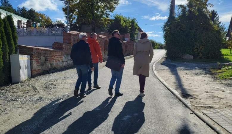 	Zakończono remont drogi gminnej aw Stoszowicach