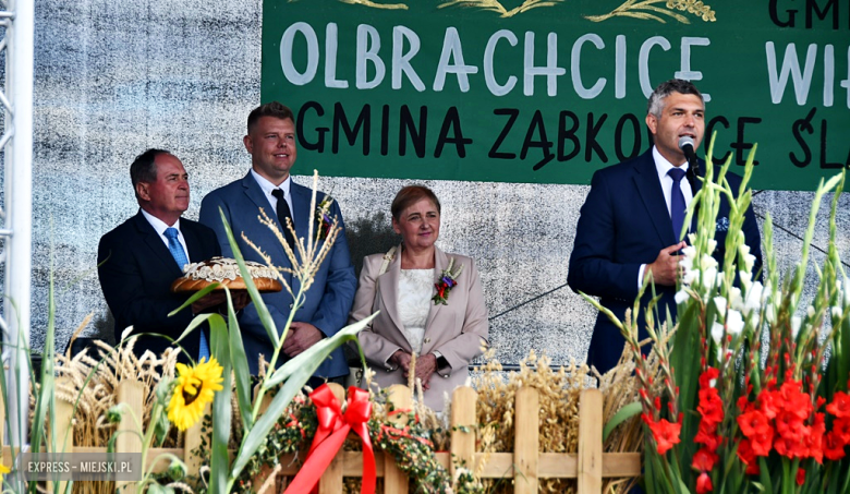 Muzyka, tradycja i turniej sołectw – dożynki gminne w Olbrachcicach Wielkich