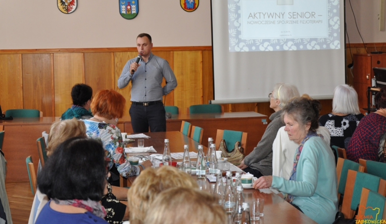 Konferencja zdrowotna dla seniorów w ząbkowickim starostwie