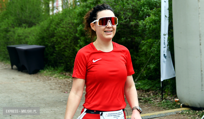 Setki biegaczy i świetne wyniki. 15. Półmaraton Henrykowski i 11. Dycha Księgi Henrykowskiej [foto]