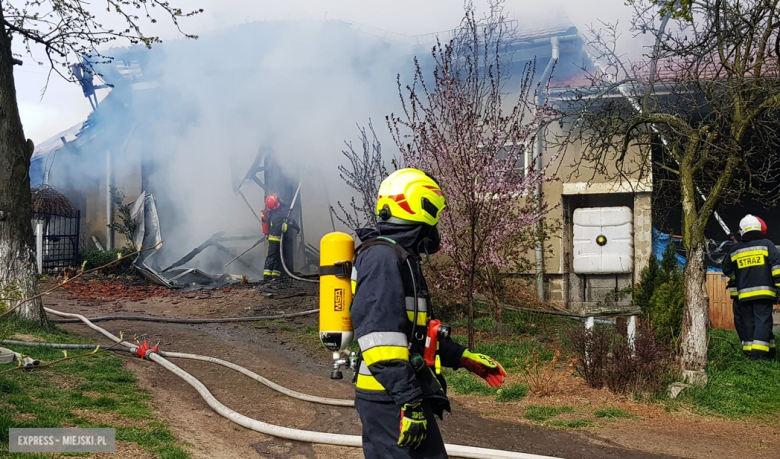 Pożar zabudowań gospodarczych w Zwróconej