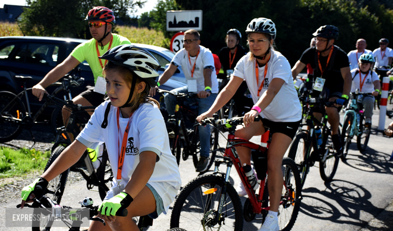 Nowa ścieżka rowerowa otwarta. Ponad 150 osób na trasie 26. Powiatowego Rajdu Rowerowego