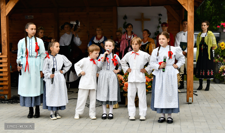 Dożynki Gminy Bardo w Dzbanowie 