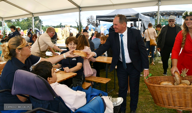 Muzyka, tradycja i turniej sołectw – dożynki gminne w Olbrachcicach Wielkich