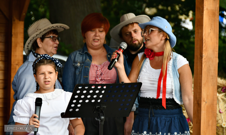 Dożynki Gminy Bardo w Dzbanowie 