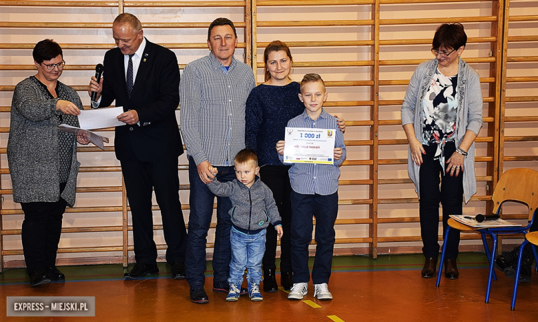 Wręczyli stypendia dla najzdolniejszych uczniów