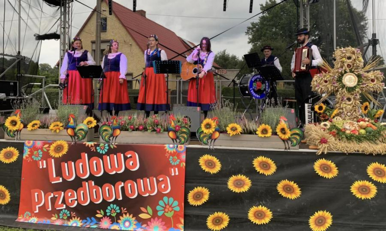 „Ludowa Przedborowa”. Przegląd zespołów ludowych w gminie Stoszowice