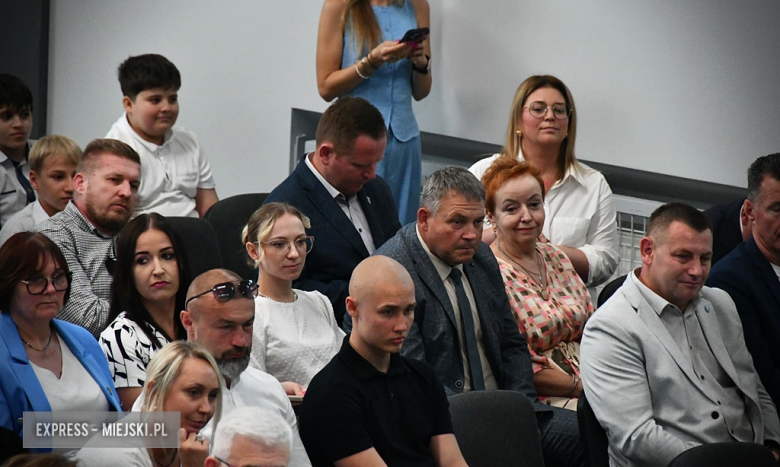 Uroczyste otwarcie zmodernizowanej hali sportowej w Kamieńcu Ząbkowickim