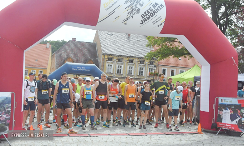 Sportowe emocje w Złotym Stoku. XV Bieg na Jawornik za nami