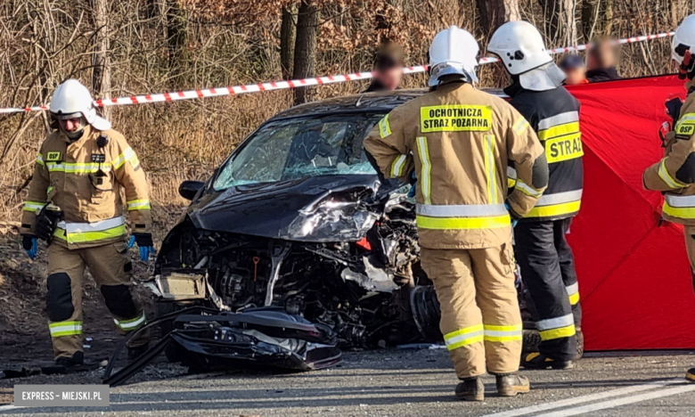 Wypadek między Ziębicami a Nowym Dworem. Interweniuje śmigłowiec LPR