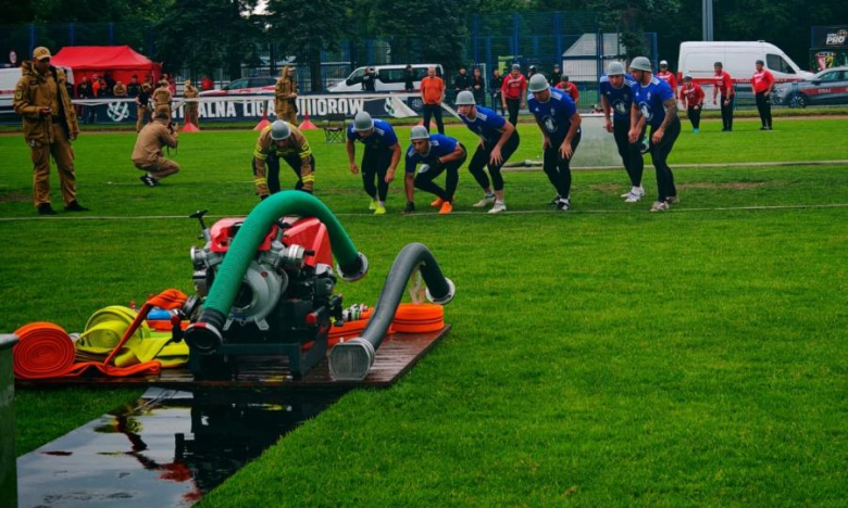 Strażacy-zawodowcy z Ząbkowic Śląskich mistrzami Dolnego Śląska w sporcie pożarniczym