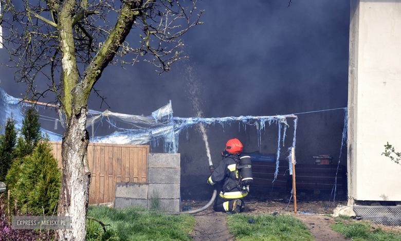 Pożar zabudowań gospodarczych w Zwróconej