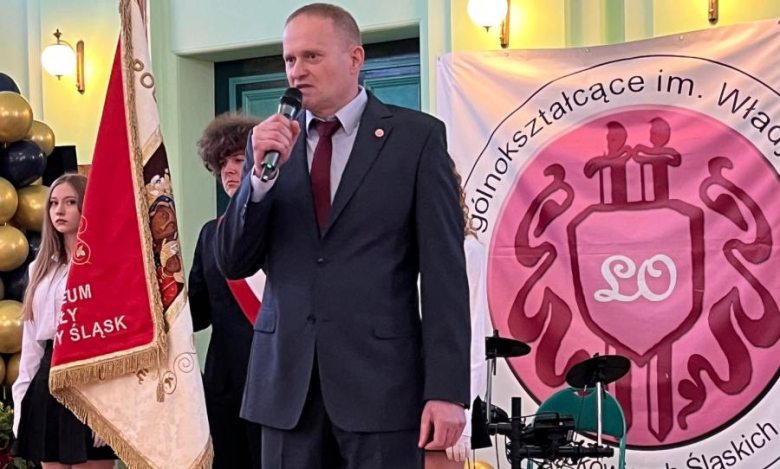 	Zakończenie roku szkolnego maturzystów. Najlepsi uczniowie otrzymali nagrody finansowe