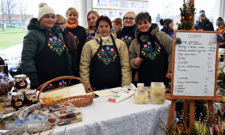 Żur burmistrza, występy dzieci i pokaz kulinarny. Jarmark wielkanocny w Kamieńcu Ząbkowickim [foto]