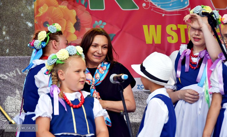 XXVIII Wojewódzki Festiwal Zespołów Artystycznych Kół Gospodyń Wiejskich w Stolcu