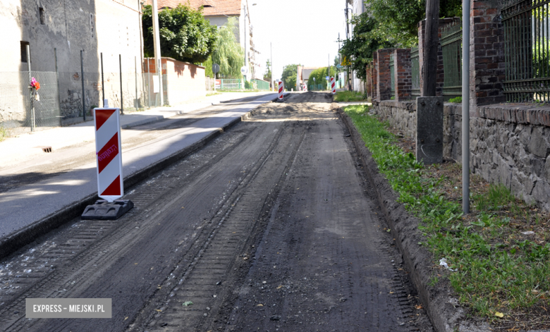 Rozpoczęto remont drogi w Bobolicach