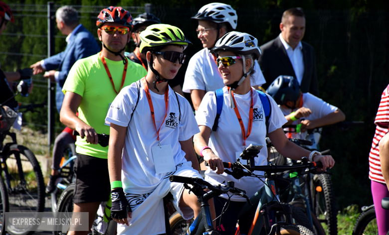 Nowa ścieżka rowerowa otwarta. Ponad 150 osób na trasie 26. Powiatowego Rajdu Rowerowego