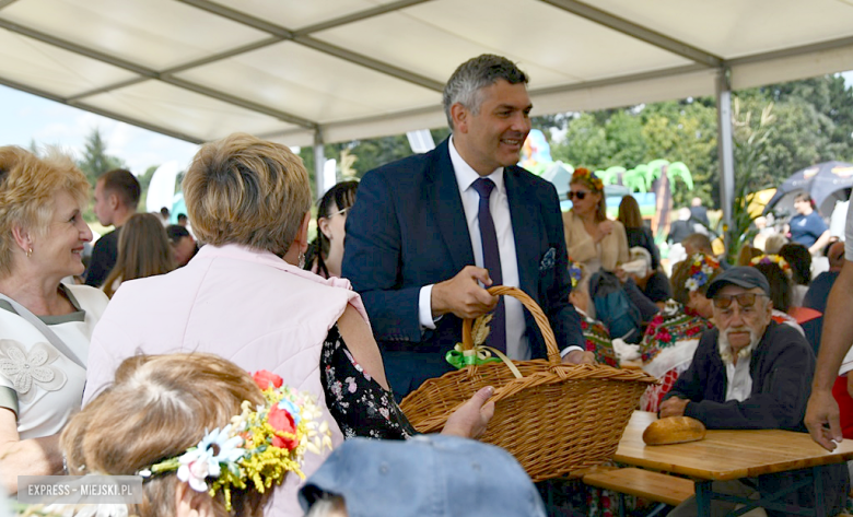 Muzyka, tradycja i turniej sołectw – dożynki gminne w Olbrachcicach Wielkich