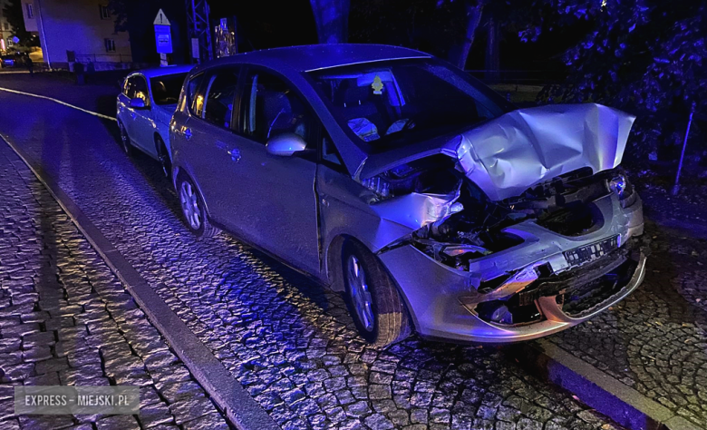 Zderzenie pojazdów na ul. Ziębickiej w Ząbkowicach Śląskich [foto]