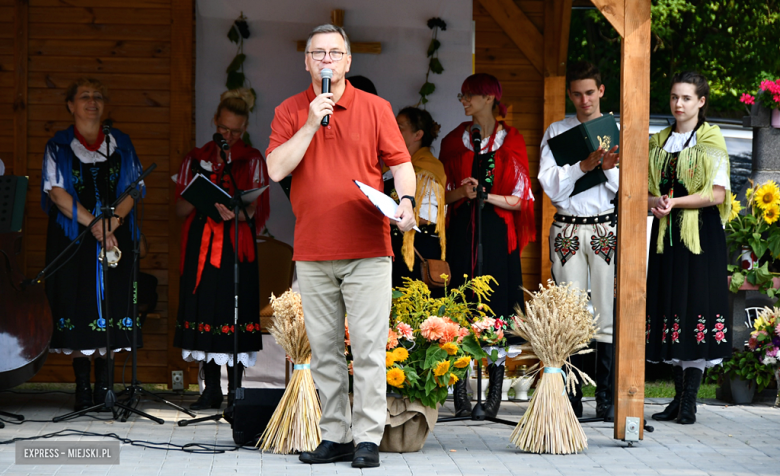 Dożynki Gminy Bardo w Dzbanowie 