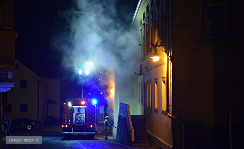 Pożar mieszkania na ul. Głównej w Bardzie