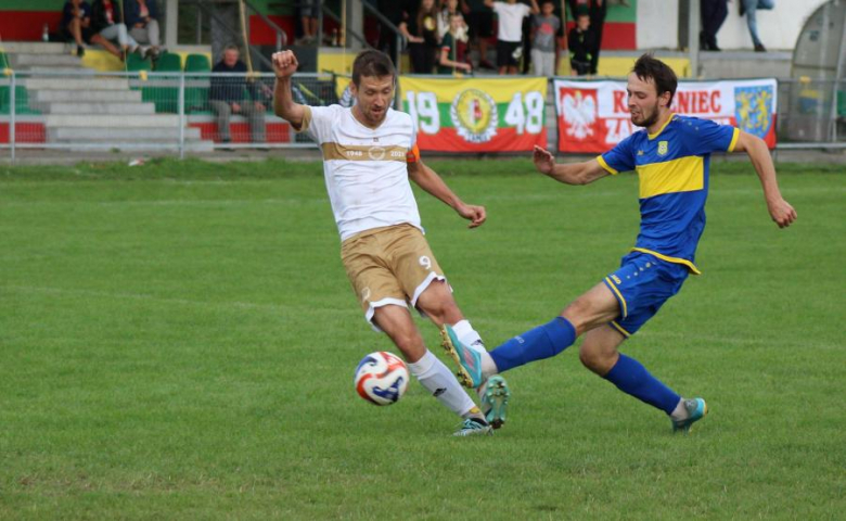 Klasa okręgowa: Zamek Kamieniec 2:1 (0:1)  LKS Bystrzyca Górna