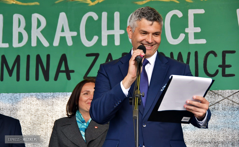 Muzyka, tradycja i turniej sołectw – dożynki gminne w Olbrachcicach Wielkich