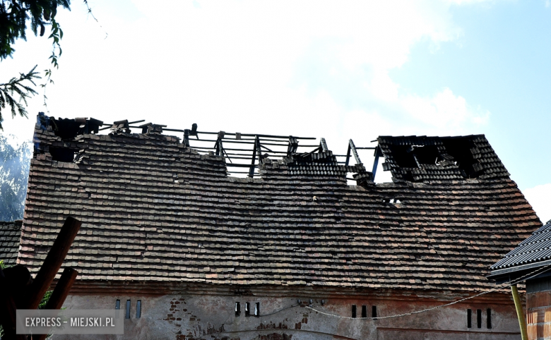 Płonął budynek gospodarczy w Byczeniu 