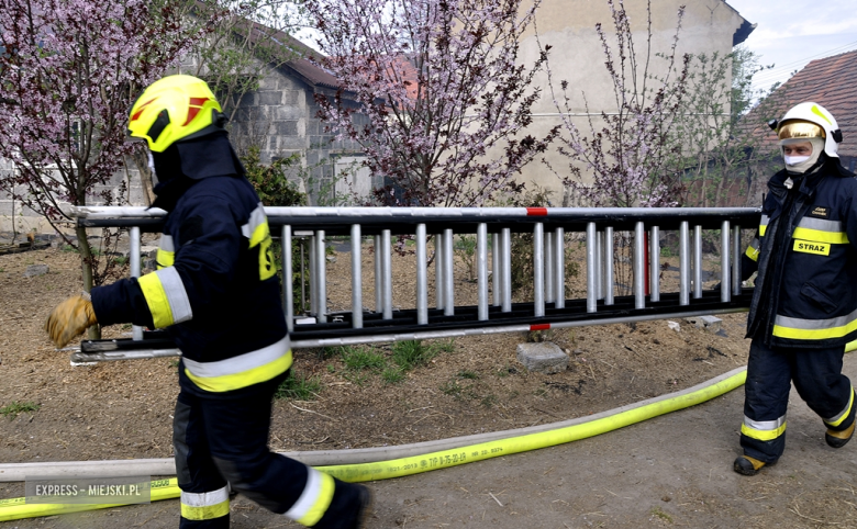 Pożar zabudowań gospodarczych w Zwróconej