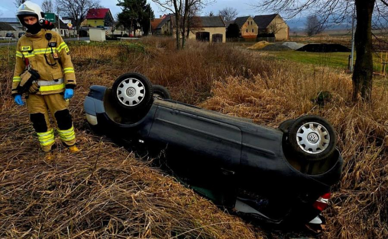 Dachowanie volkswagena w Wadochowicach