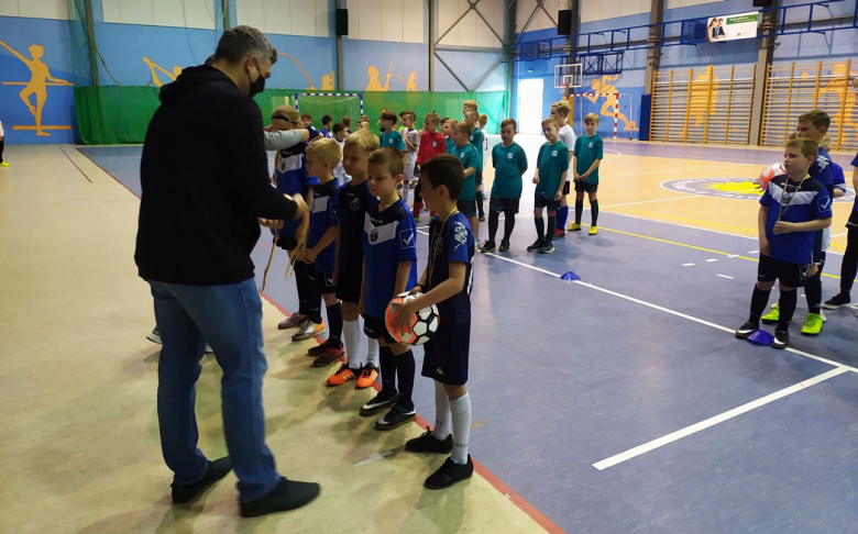 III Turniej Ząbkowickiej Ligi Mini Futsalu. Przed nami już tylko finały