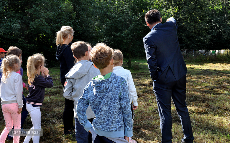 Realizacja drugiej edycji programu odbudowy zwierzyny drobnej. Tym razem do środowiska naturalnego trafiło około 430 sztuk zajęcy