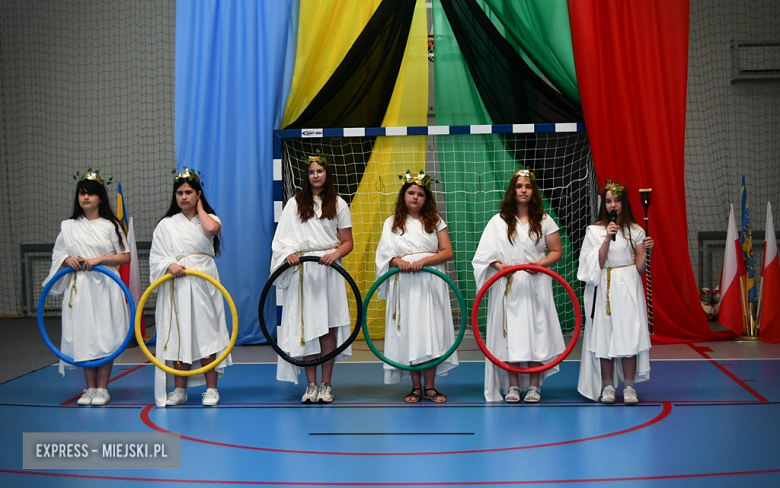 Uroczyste otwarcie zmodernizowanej hali sportowej w Kamieńcu Ząbkowickim